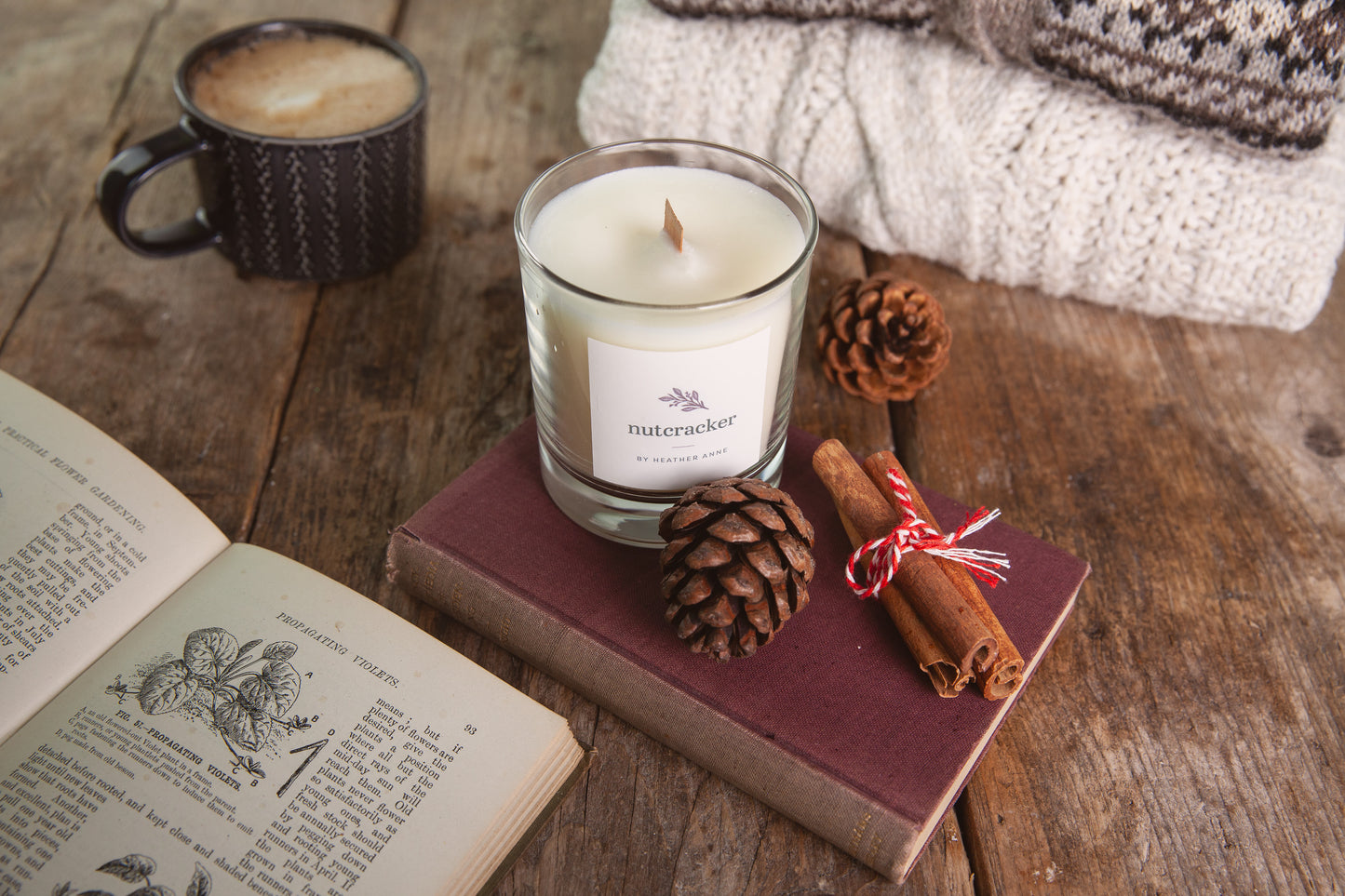* NEW * Nutcracker Woodwick Candle
