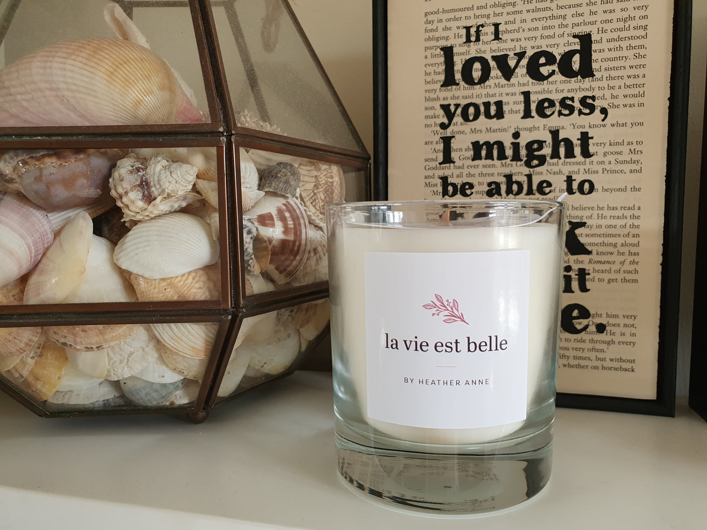 La Vie est Belle Woodwick Candle