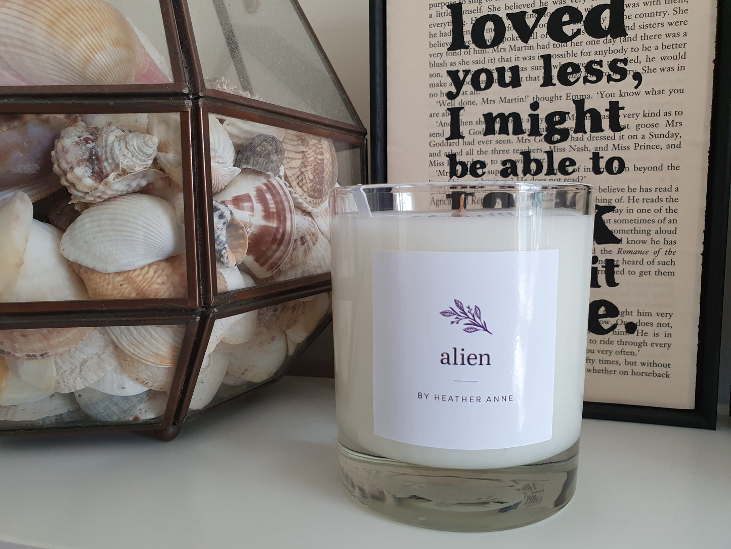 Alien Woodwick Candle