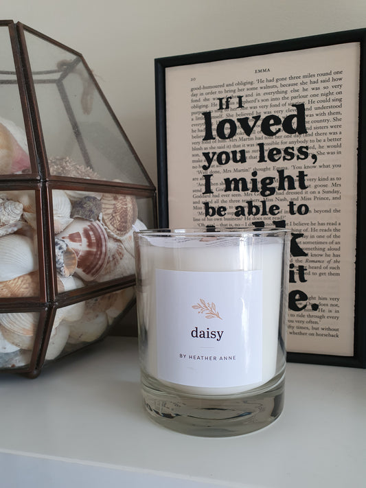 Daisy Woodwick Candle