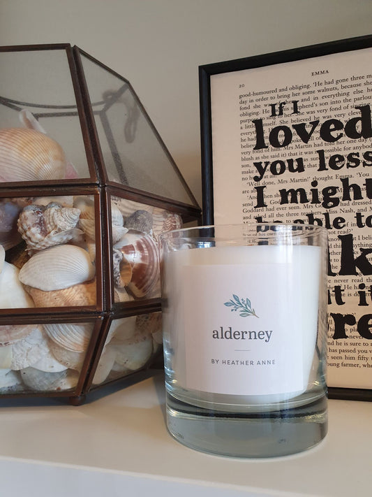 * NEW * Alderney Woodwick Candle